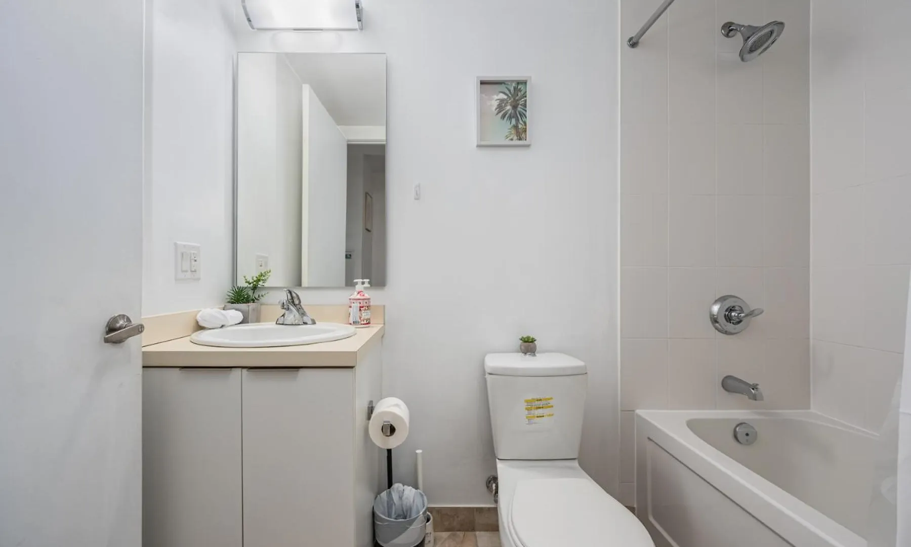 Downtown Suites 1 トロント 0*,