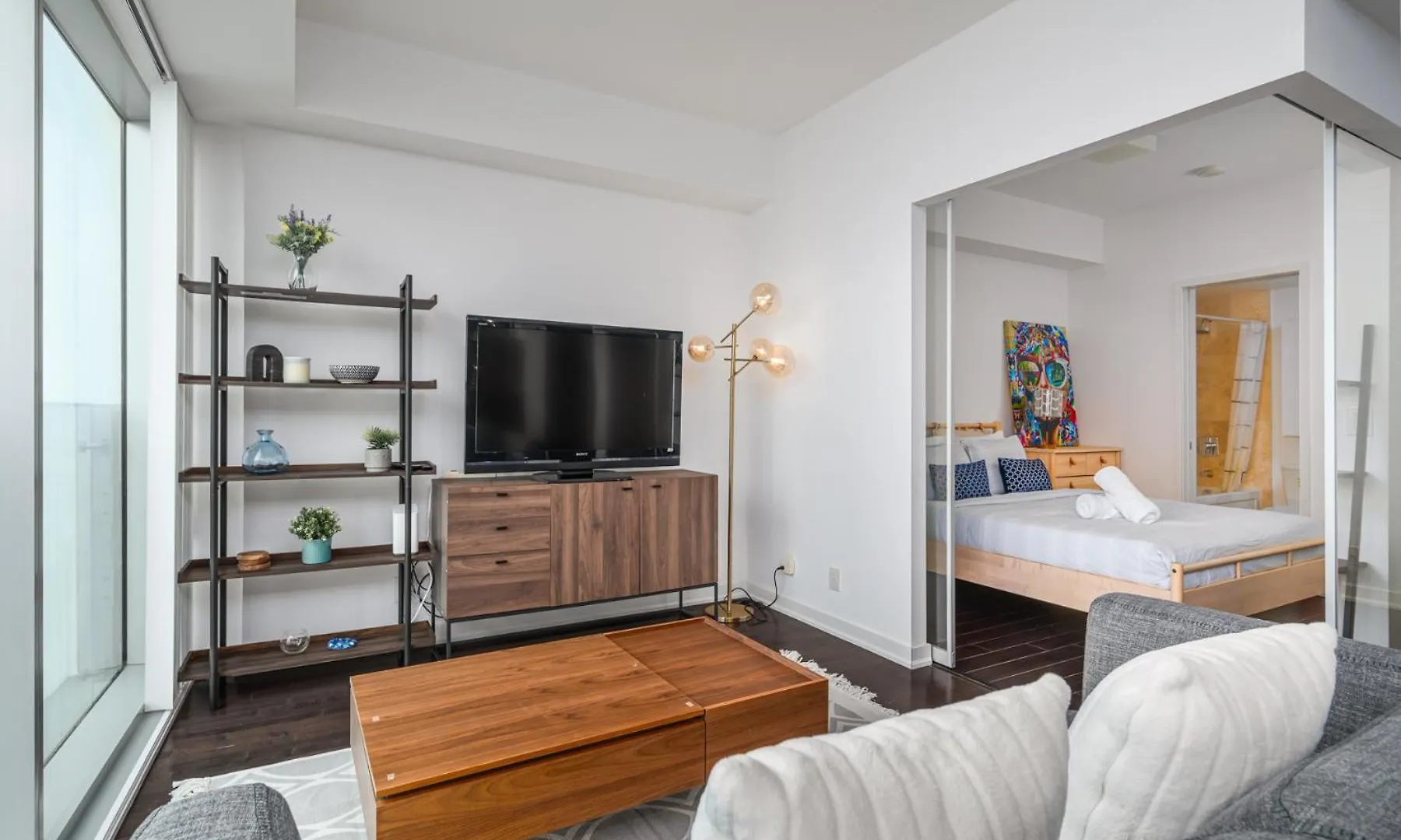 Downtown Suites 1 トロント 0*,